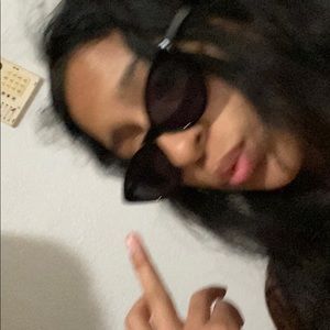 Meet your Posher, Aileen